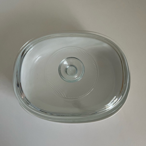 CorningWare French White Glass Baking Dish with Lid 1.5 qt - Picture 2 of 8